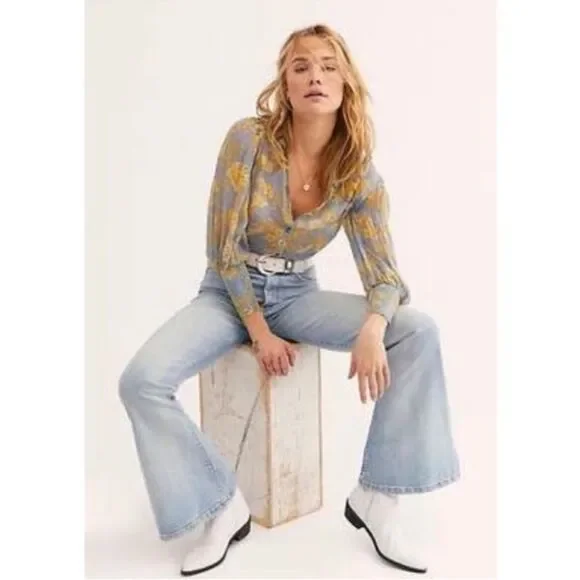 NWT Boyish Free People Kingsley Button Fly Flare Jeans | Light Wash | 25 - Picture 1 of 8